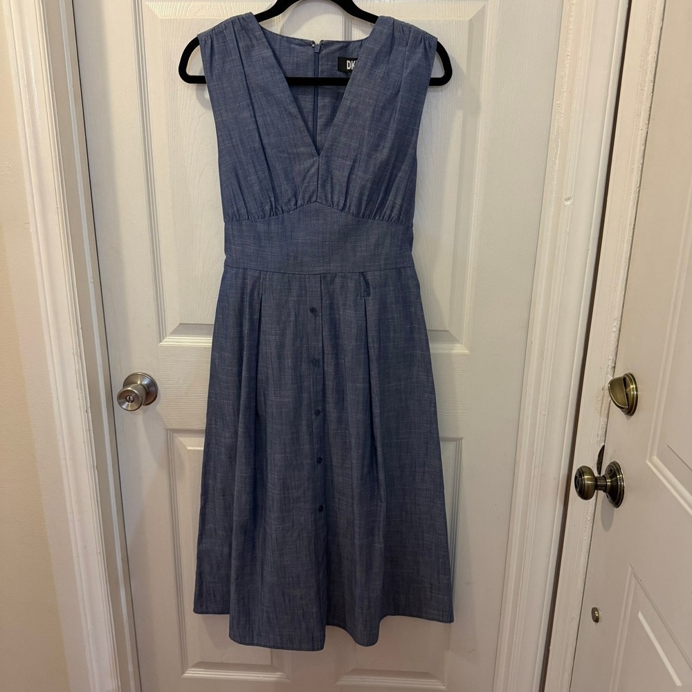 NWT DKNY Women Size 4 Blue Chambray Washed Denim Button Front Empire Midi Dress